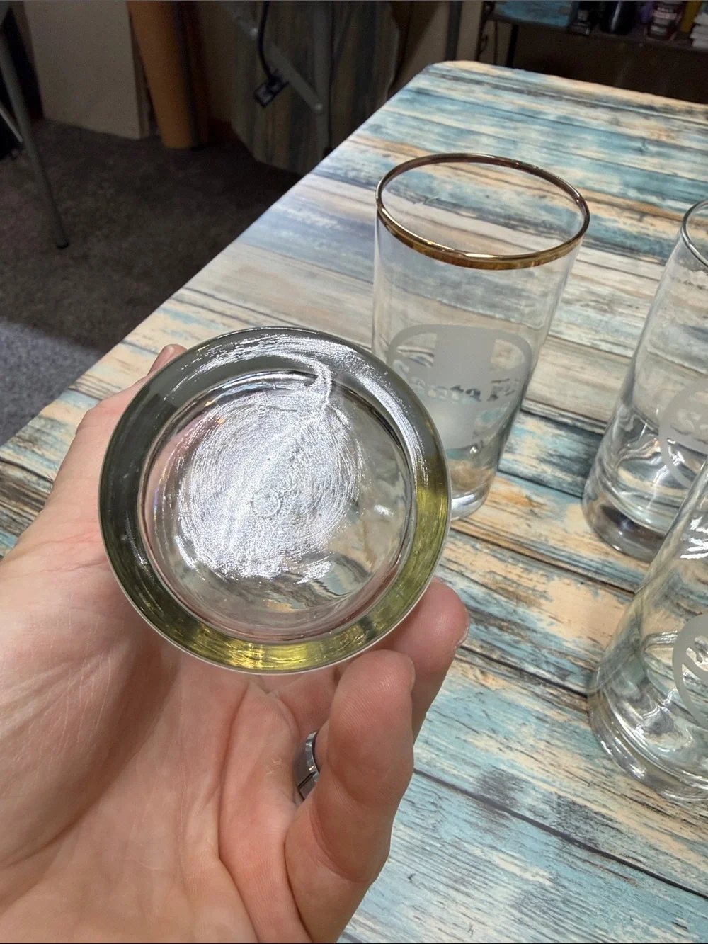 ⭐️Vtg Santa Fe Railway etched drinking glasses with gold rim and cross logo